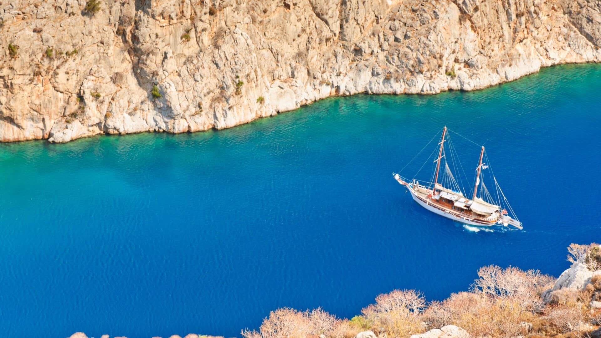 Explore the wild islets between Kos and Kalymnos.
